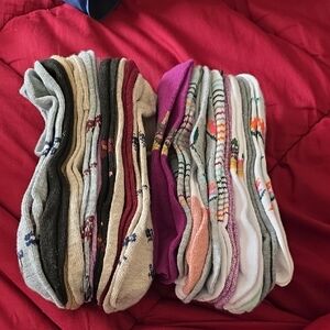 ASSORTED COLORFUL WOMEN'S SOCKS
